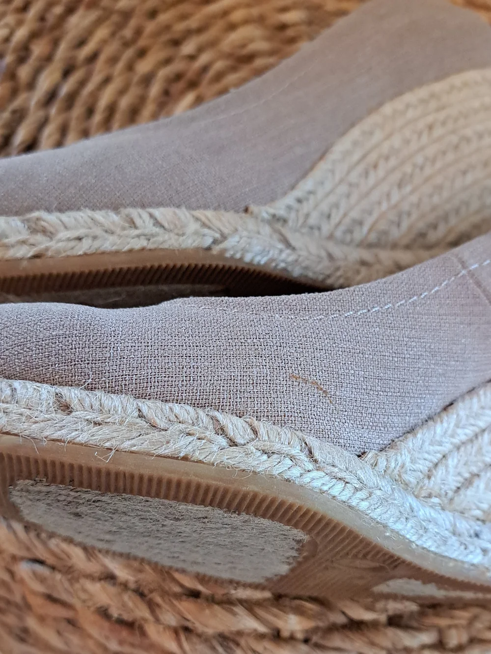 Bettye Muller Womens Tan Canvas Summer/Preppy Espadrille Wedge Sandals 37/6.5